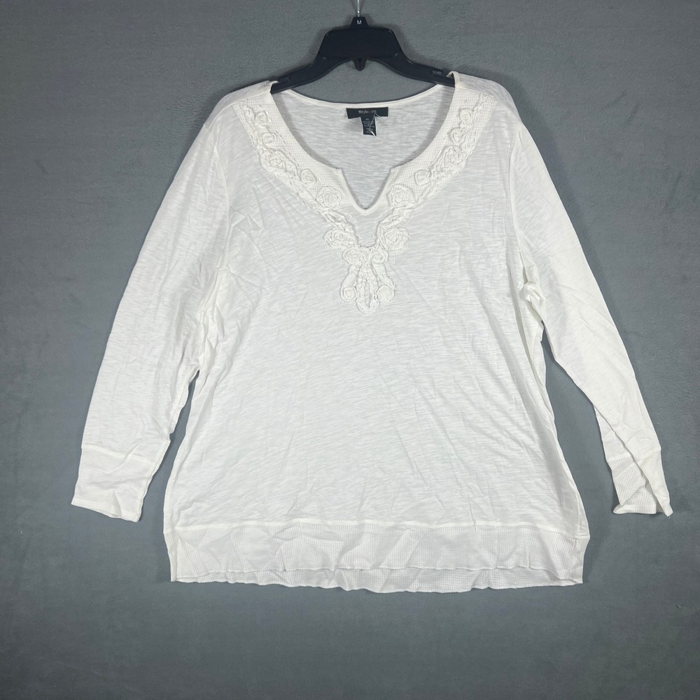 Style & co Womens Top XL White Solid Relaxed Long Sleeve Floral Applique V-Neck